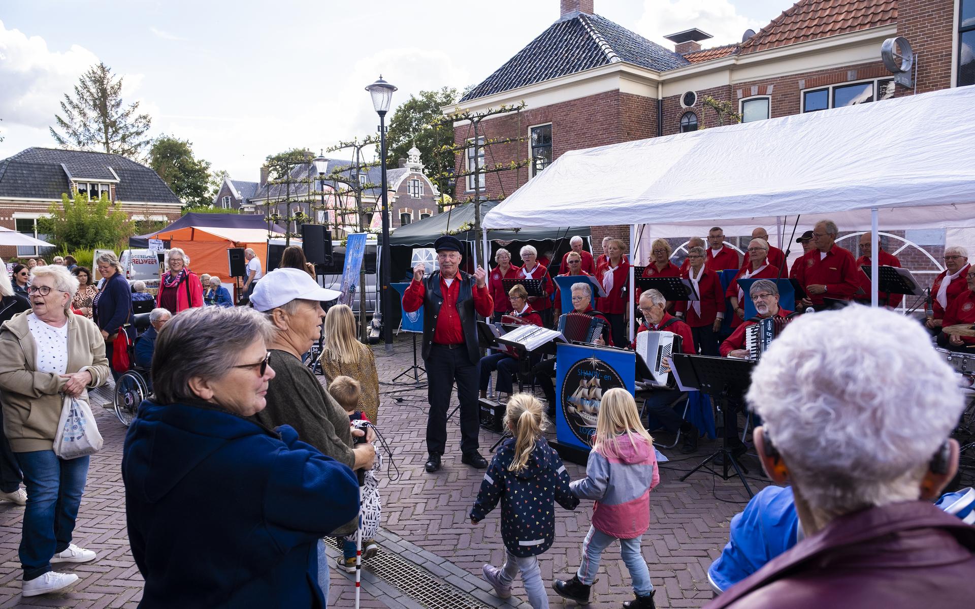Het Weer In Loppersum Jaarmarkt Loppersum is van start gegaan. 'Het was een puzzel, maar het